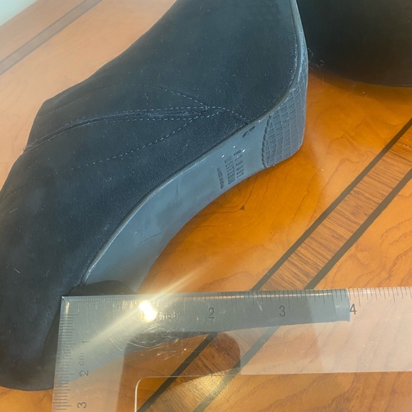 Stuart Weitzman Booties - Picture 6 of 7